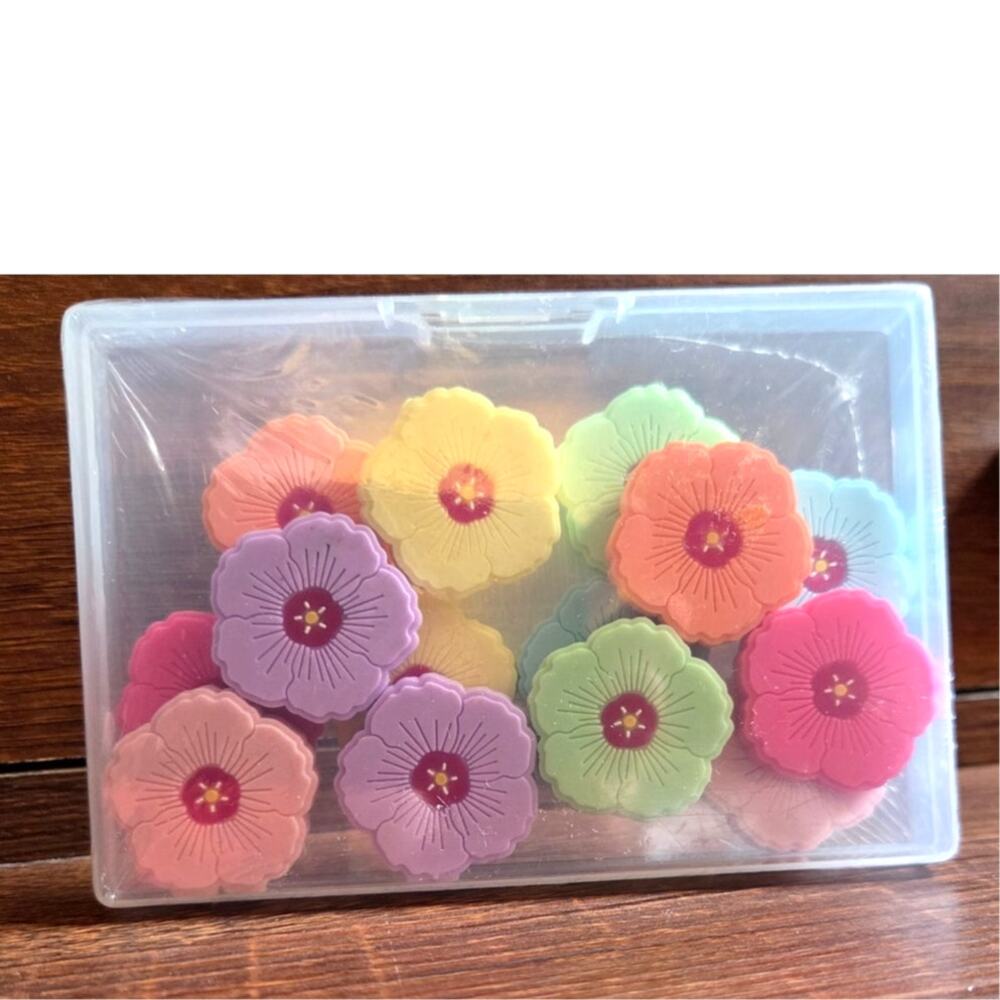 Food Grade Silicone Flower with stamen Focal Beads 14 New in Sealed Package